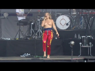 tove lo   talking body   live at lollapalooza chicago( 06 08 2017 ) big ass milf